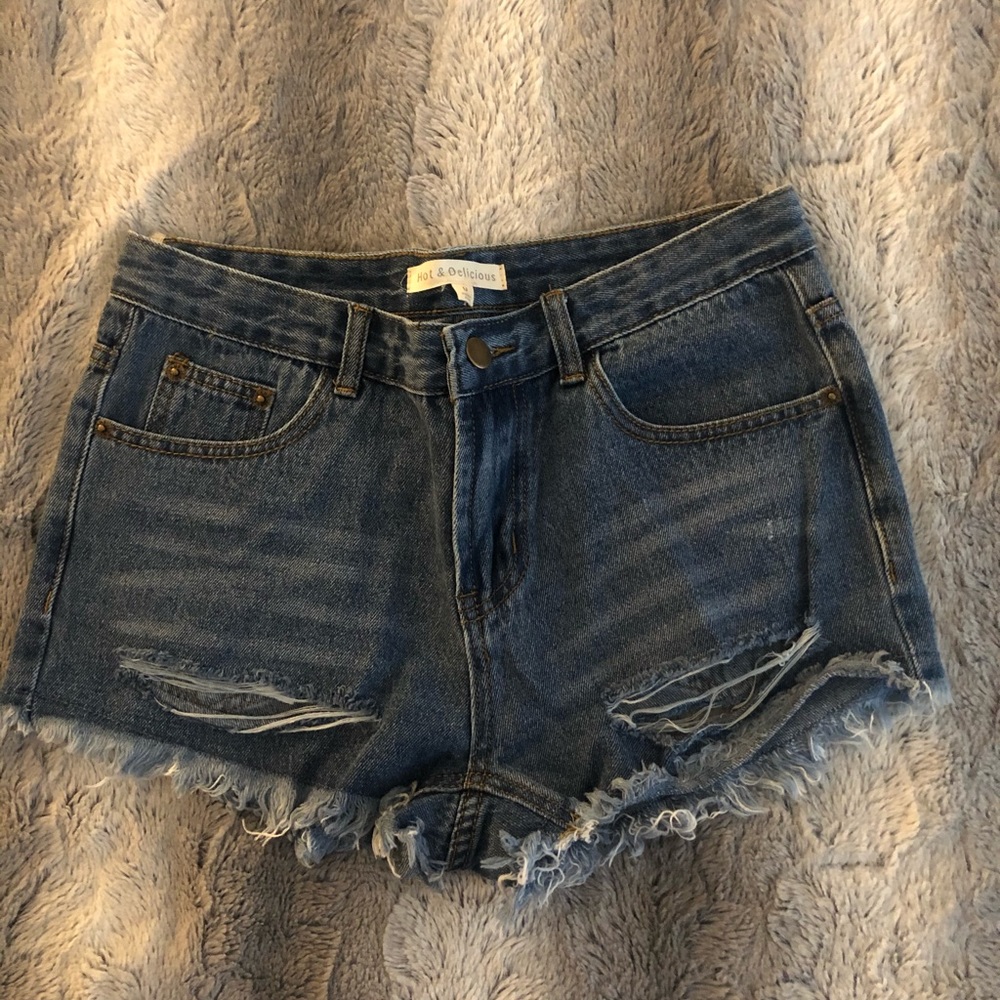 Fray Hem Short